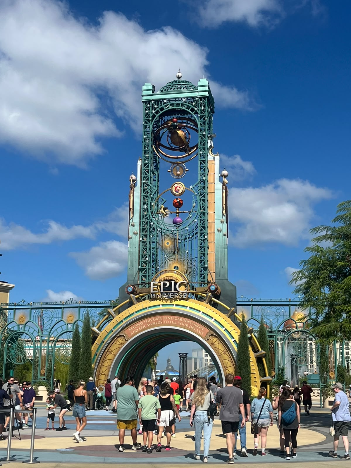 Portal de entrada do Epic Universe